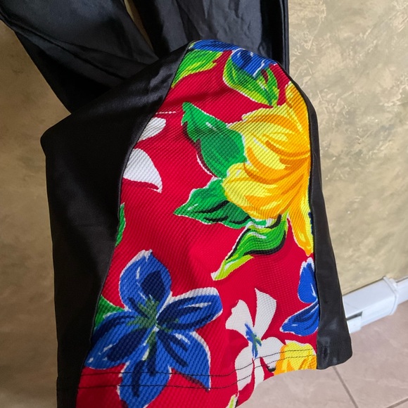 Vintage Stretchy Black and Floral Flares Bellbottom Pants - Picture 2 of 8